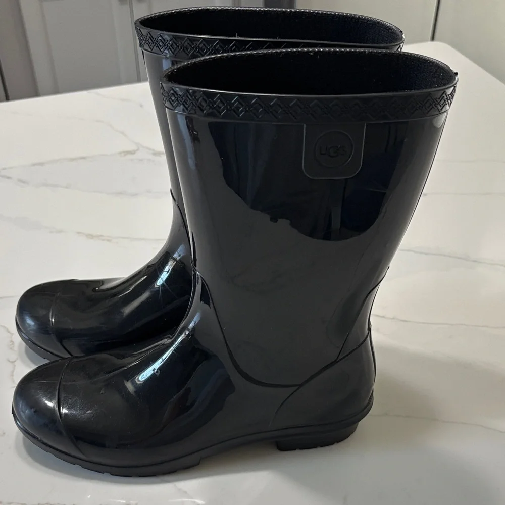 UGG Women's Black Glossy Mid-Calf Rain Boots